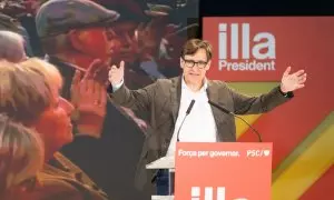 l candidato del PSC a las elecciones catalanas, Salvador Illa, interviene durante un acto de campaña electoral del PSC, a 26 de abril de 2024, en Lleida.