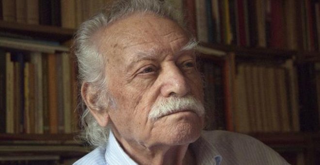 Manolis Glezos, la muerte de un mito griego: retiró la bandera nazi de la Acrópolis en plena ocupación