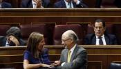 El PP premia a Mato con 1.000 euros más al mes