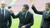 La tormenta perfecta engulle al Barça pero Bartomeu se agarra al sillón