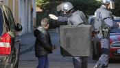 Encapuchados disparan con Kaláshnikov a la Policía de Marsella