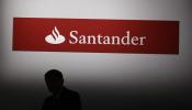 El Santander despide por “ineptitud” a una empleada traumatizada por un atraco