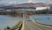 Las inundaciones reabren el debate sobre los peligros del Ebro