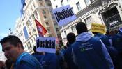 Telefónica negocia con los trabajadores en huelga tras la ocupación de su sede en Barcelona