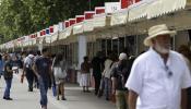 Autores y famosos de la televisión hacen de la Feria del Libro un fenómeno de masas