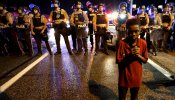 Declarado el estado de emergencia en Ferguson tras las protestas por la muerte de Michael Brown