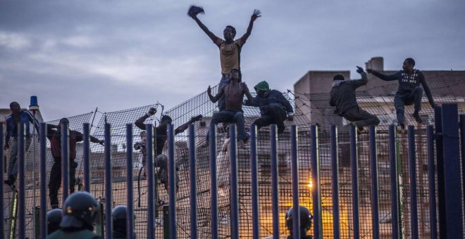 Estrasburgo condena a España por dos devoluciones en caliente en la valla de Melilla