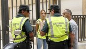 La Guardia Civil entra en la sede de Convergència tras registrar su fundación