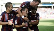 El Eibar sigue de fiesta y el Valencia se atasca ante el Deportivo