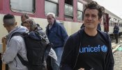 Orlando Bloom visita a los refugiados en Macedonia