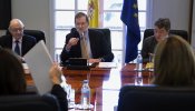 Rajoy traslada a Rivera e Iglesias que no hay petición de Francia para intervenir ni ofrecimiento de España