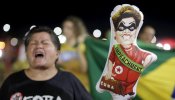 Rousseff, "indignada" ante el juicio político que le puede costar el cargo