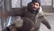 Un ladrón golpea y escupe a una mujer que abortó su intento de robo en el metro de Estocolmo
