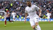 Benzema sufre una lesión muscular y estará tres semanas de baja en el Madrid