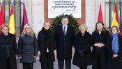 Víctimas y políticos escenifican la unidad contra el terrorismo en el homenaje a los que murieron el 11-M