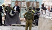 Un vídeo muestra cómo un soldado israelí dispara en la cabeza a un palestino tendido en el suelo