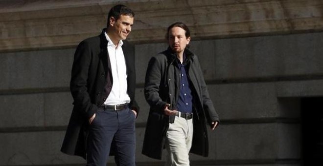 Sánchez e Iglesias acuerdan respetar sus "estrategias distintas" de oposición