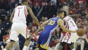 Stephen Curry sufre un esguince de rodilla por un resbalón y podría perderse los playoffs de la NBA