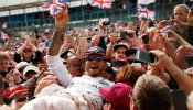 Hamilton reina en Silverstone y estrecha el cerco a Rosberg