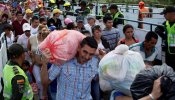Venezuela y Colombia abren la frontera para facilitar la compra de alimentos y medicinas