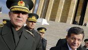 El jefe del Estado Mayor del Ejército de Turquía pide "el más severo castigo" para los presuntos golpistas
