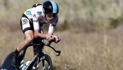 Froome rompe el reloj en Calpe y apura a Quintana