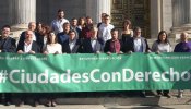 Los ayuntamientos del cambio, preocupados por el giro que pueda dar el PSOE