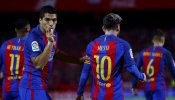 Messi y Suárez remontan y alejan al Sevilla en la tabla