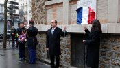 Hollande e Hidalgo recorren los escenarios de los atentados para homenajear a las víctimas