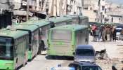 La evacuación de Alepo comienza con la salida de los primeros heridos