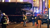 Al menos doce muertos y decenas de heridos al arrollar un camión un mercado navideño en Berlín