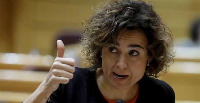 La ministra de Sanidad enmudece tras las polémicas declaraciones de la directora del Instituto de la Mujer a 'Público'