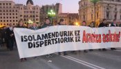 Cientos de personas denuncian en Bilbao la situación de "ilegalidad" que sufre la abogada de presos de ETA