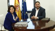 Sáenz de Santamaría y Junqueras se reúnen este martes en Barcelona