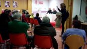 Soraya Rodríguez abandona la sede del PSOE en Valladolid entre gritos de "traidora" por defender a la Gestora