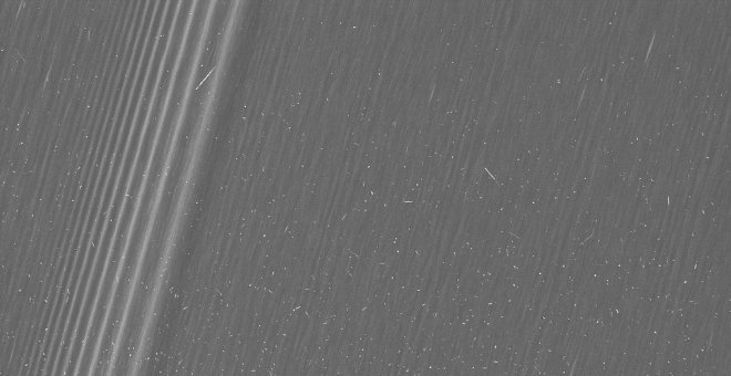 Cassini consigue fotografiar los anillos de Saturno con un nivel de detalle nunca visto