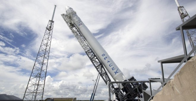 Space X enviará en 2018 a dos turistas espaciales a un viaje alrededor de la Luna