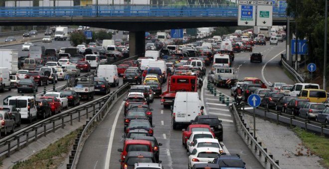 Europa debe vetar los coches de combustión en 2035 para cumplir con las emisiones