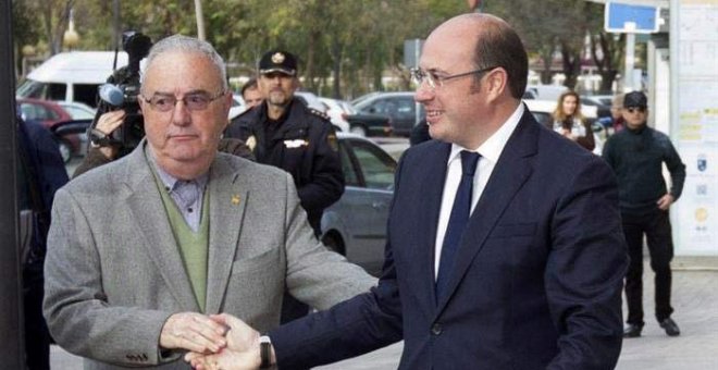 El presidente de Murcia asegura que dimitirá cuando haya imputación formal
