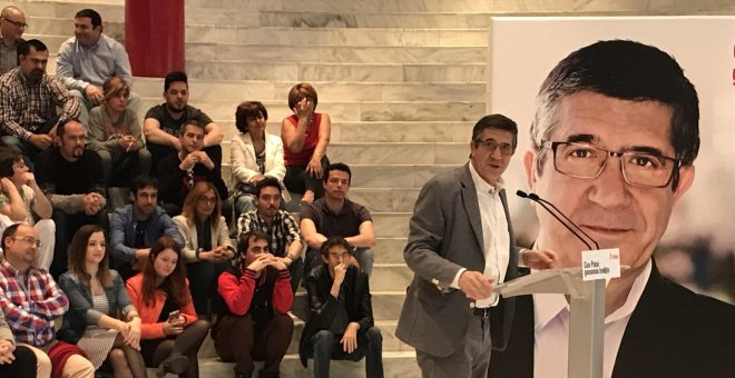 López mantendrá su candidatura aunque le hagan "ofertas de un lado y de otro"