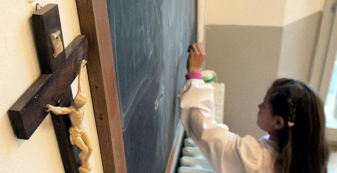 Más de 50 colectivos piden que la religión salga de la escuela y del Pacto Educativo