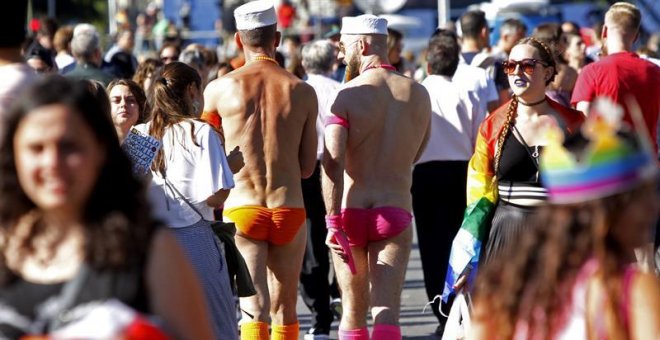 Un juez de Brasil autoriza a psicólogos a usar terapias de "reversión sexual" para gais