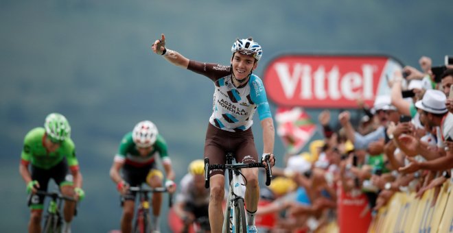 Fabio Aru arrebata a Froome el liderato del Tour y Bardet se impone en la primera etapa pirenaica