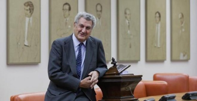 El retrato de Posada, que ha costado 66.000 euros, llegará al Congreso en septiembre