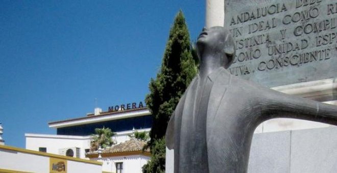 La oposición acusa al Gobierno andaluz de montar un aparato de propaganda con los cambios en una emblemática fundación