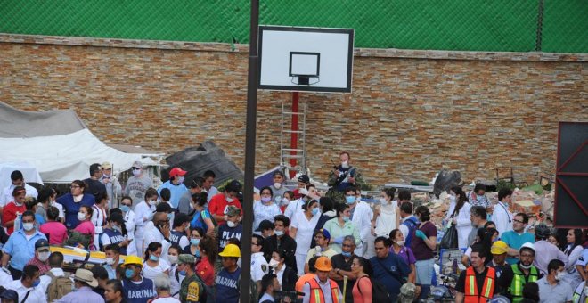 Al menos 32 niños mueren en el derrumbe de una escuela al sur de Ciudad de México