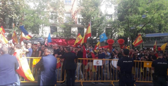 Miles de policías y guardias civiles exigen en Madrid el mismo salario que los mossos