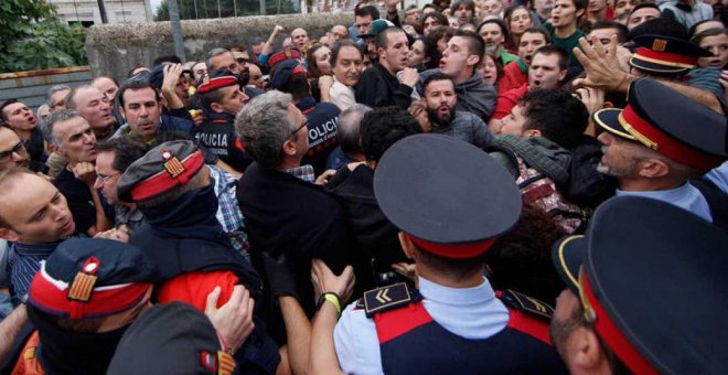 Los Mossos acusan a la Policía y a la Guardia Civil ante el TSJCat de actuar el 1-O sin informarles