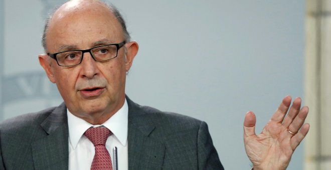 Montoro ve difícil aprobar los Presupuestos este año y los aplaza a inicios de 2018