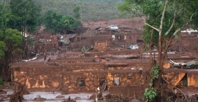 Silencio y abandono ante la mayor tragedia medioambiental de Brasil